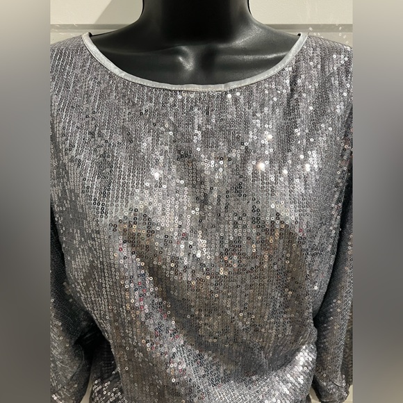 🥇 BLQ MKT Sequin Batwing Mini Shirt Dress - Picture 7 of 11